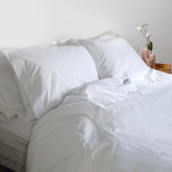 SleepFROG sheet set showing white flat sheet rumpled